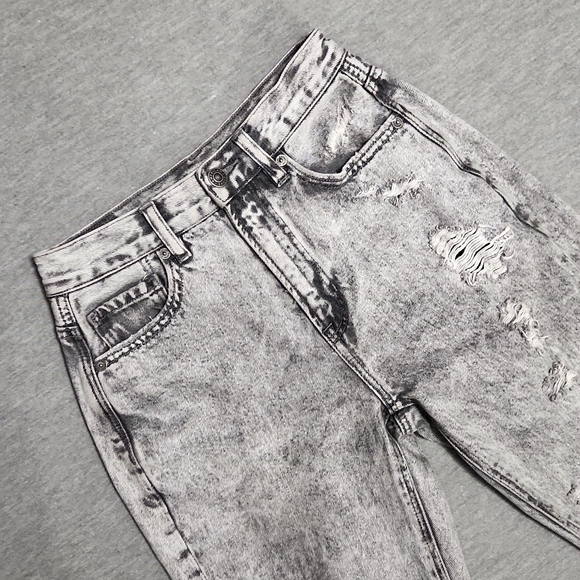 American Eagle Outfitters Gray Acid Wash Ripped High Rise Baggy Taper Mom Jeans - Picture 3 of 15